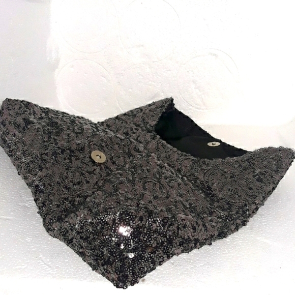 Victoria's Secret Sequined Small Clutch - Picture 2 of 4